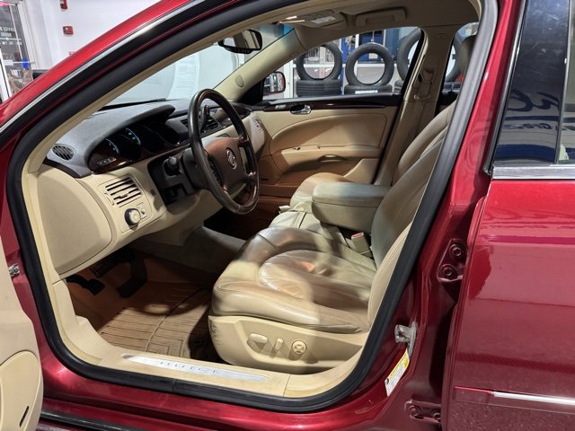 Used 2011 Buick Lucerne CXL image 7