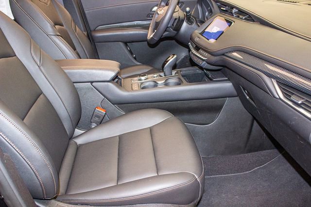 Used 2023 Cadillac XT4 Sport w/ Enhanced Visibility Package image 10