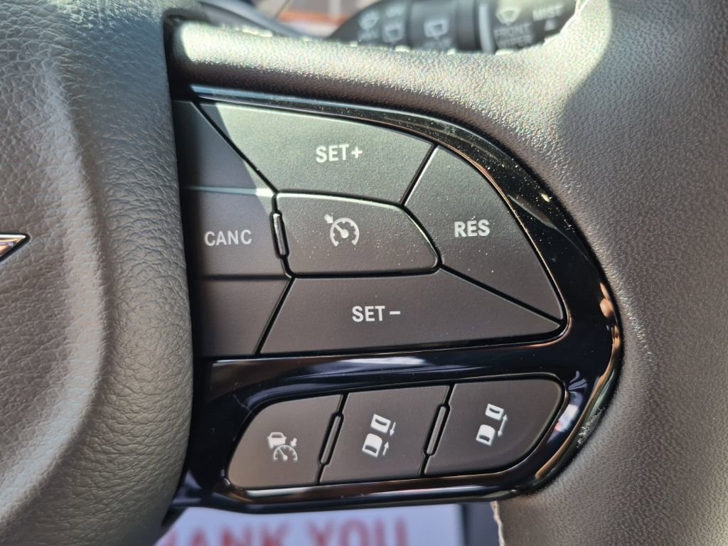 New 2025 Chrysler Pacifica Limited w/ Trailer Tow Group FWD image 42