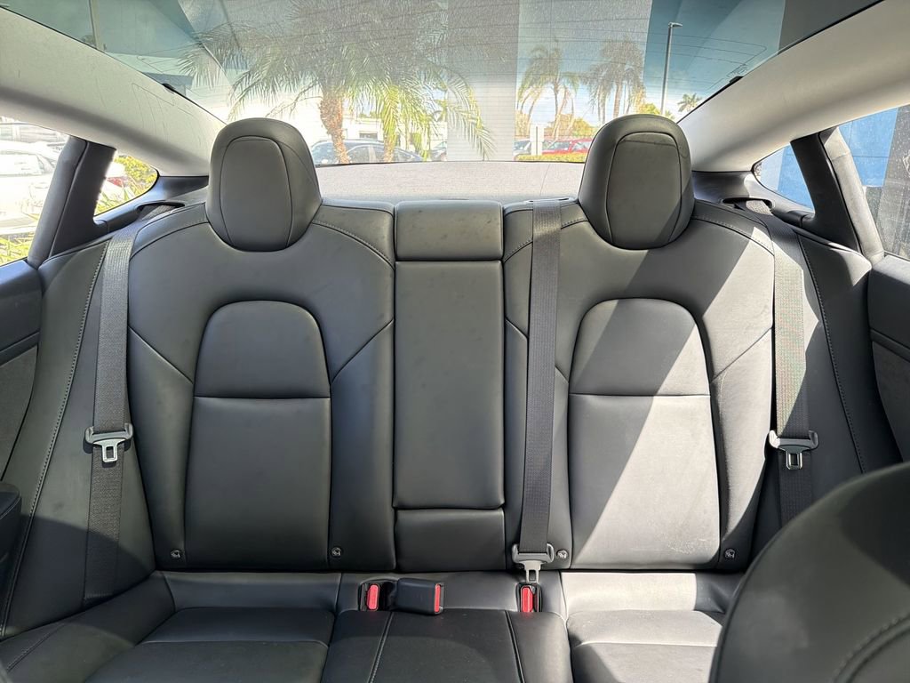 Used 2023 Tesla Model 3 Standard Range image 14