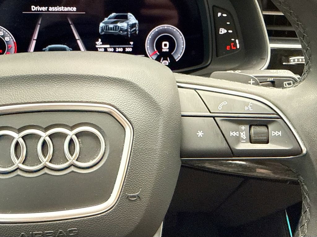 Used 2023 Audi Q8 Prestige w/ Prestige Package AWD/4WD image 12