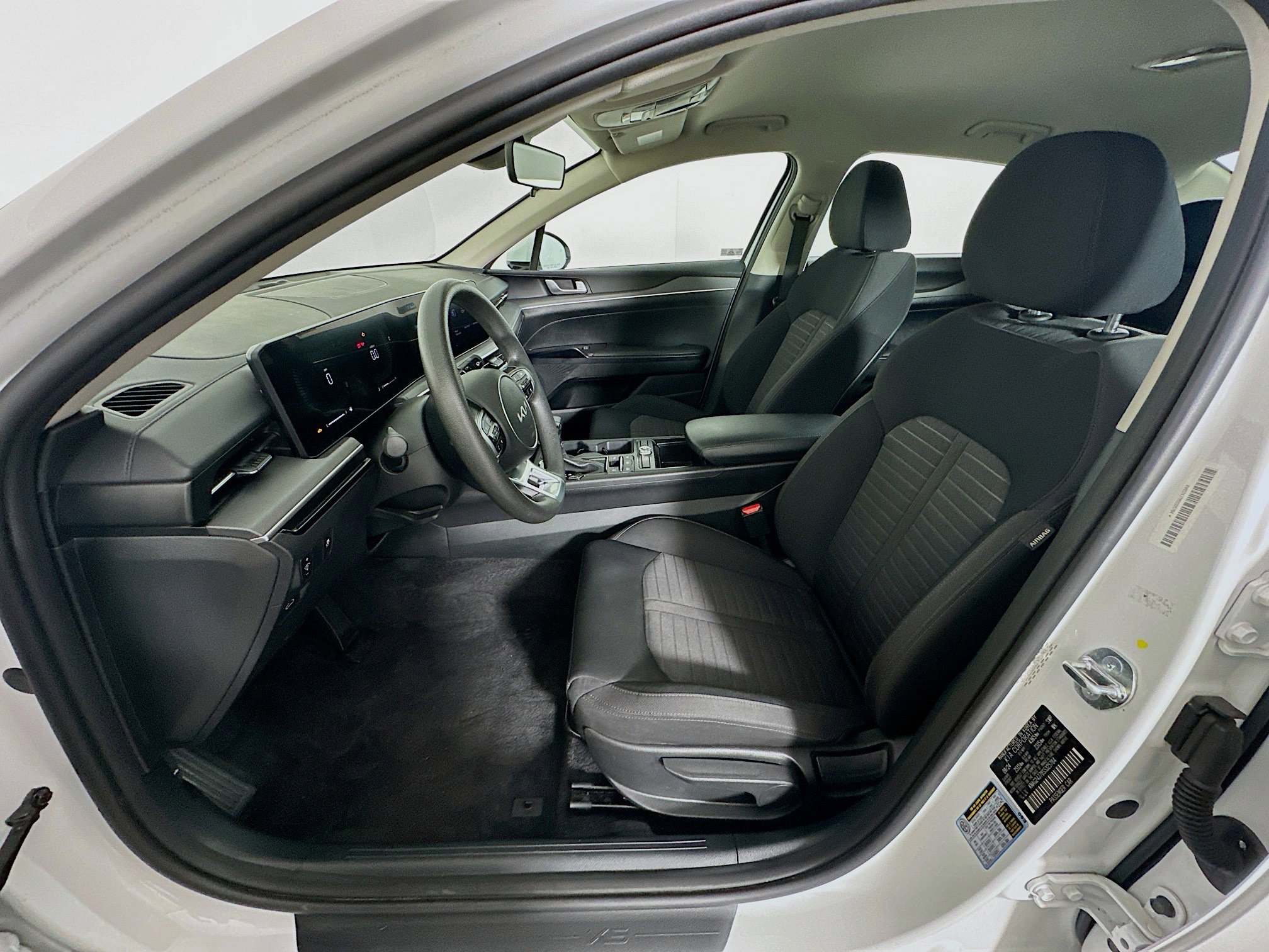 Used 2025 Kia K5 LXS image 13