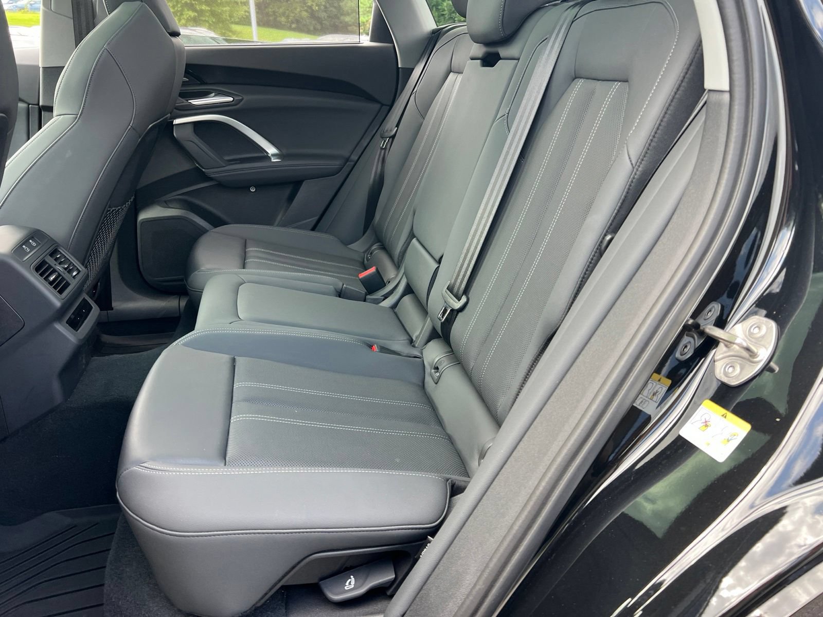 Used 2025 Audi Q5 Premium Plus w/ Premium Plus AWD/4WD image 27
