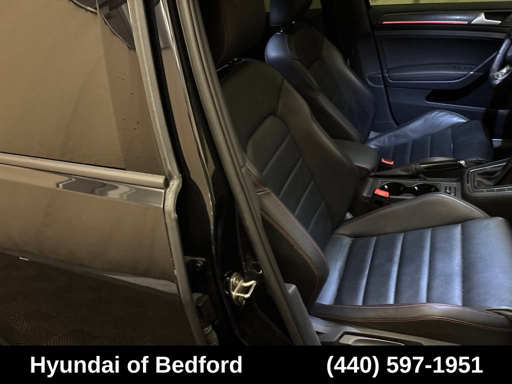 Used 2019 Volkswagen GTI SE FWD image 20
