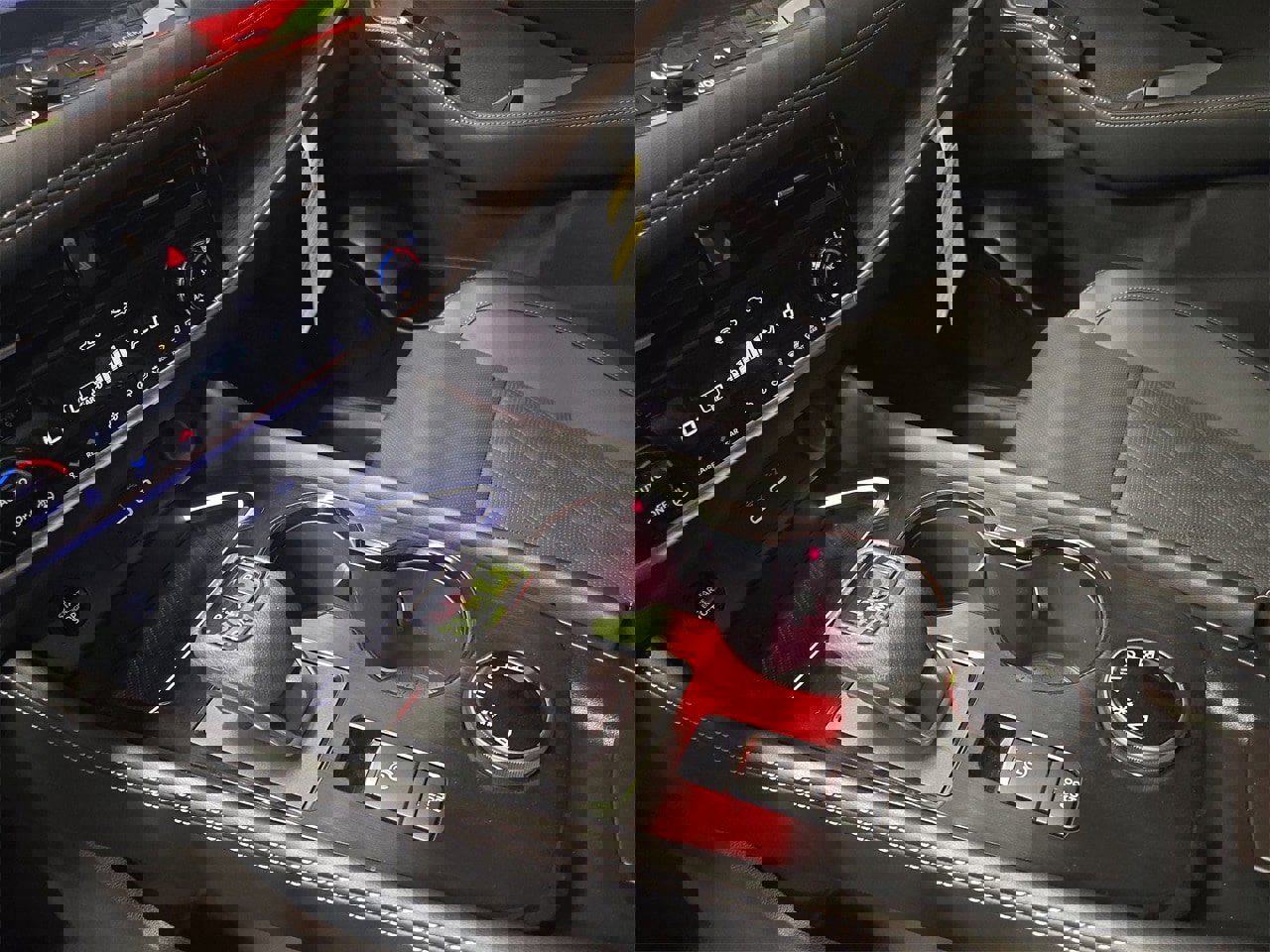 New 2025 Nissan Rogue Platinum w/ Tech Package image 25