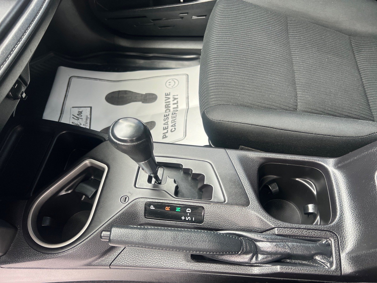 Used 2018 Toyota RAV4 LE w/ All Weather Liner Package FWD image 15