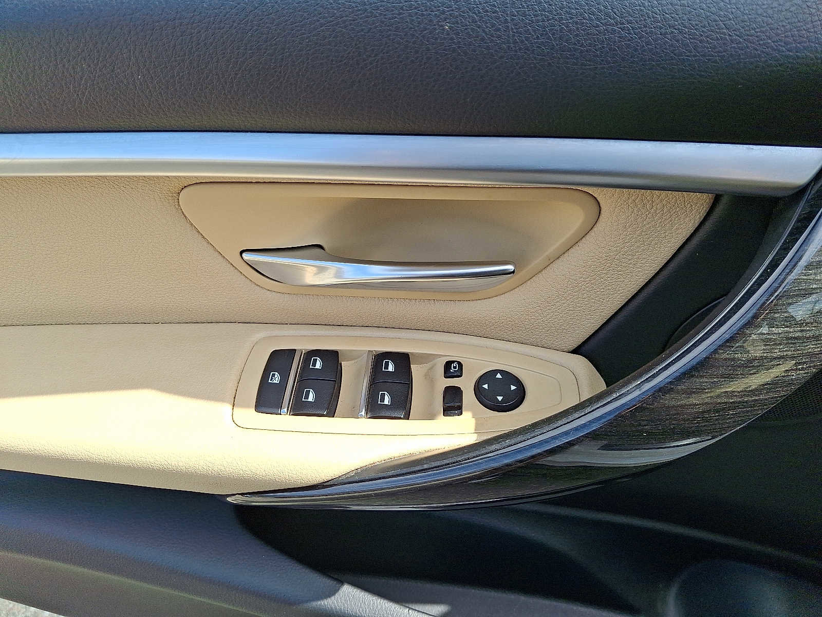 Used 2018 BMW 330i xDrive Sedan image 13