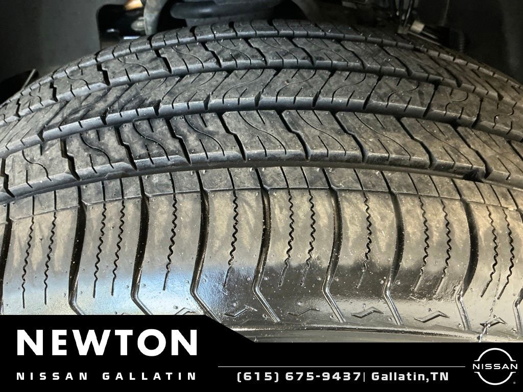 Used 2013 Chevrolet Avalanche LS w/ All-Star Edition RWD image 42