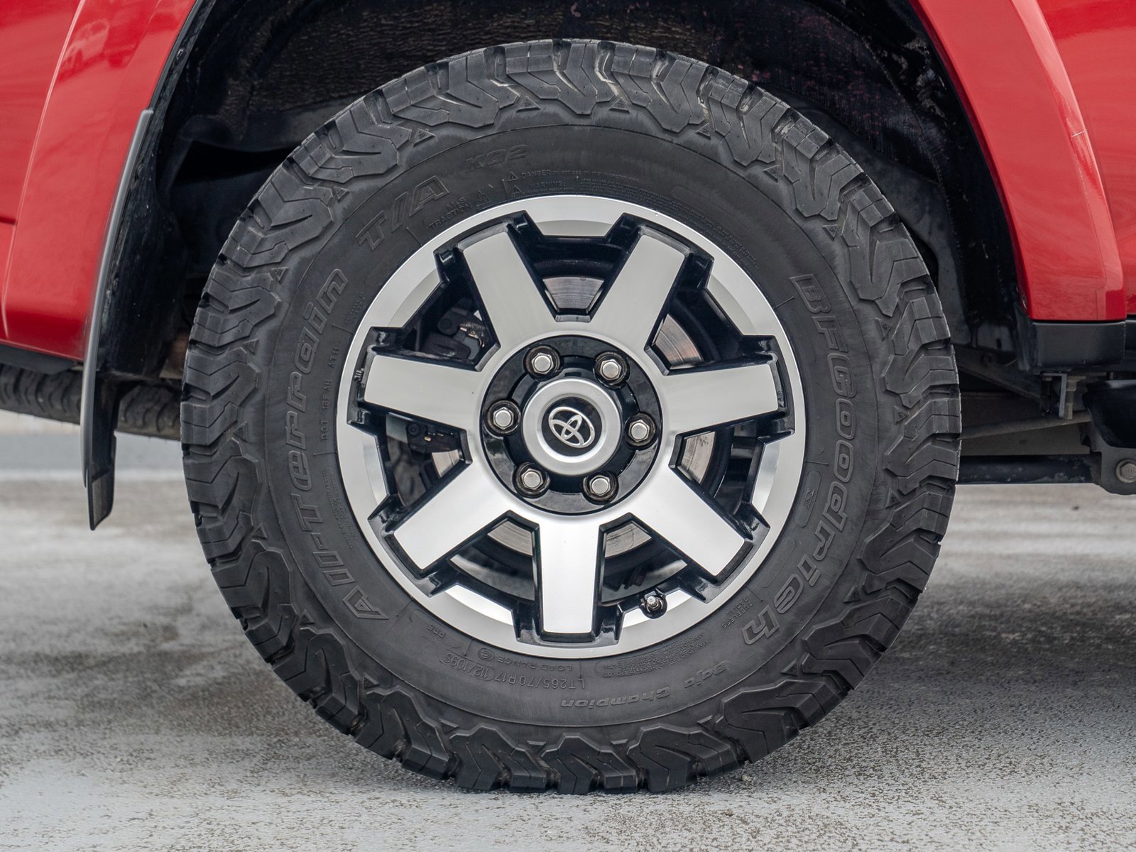 Used 2018 Toyota 4Runner TRD Off-Road Premium AWD/4WD image 14