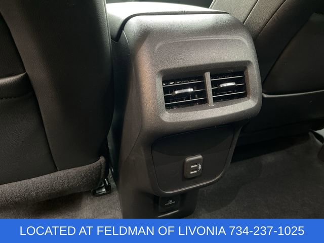 Certified 2024 GMC Terrain SLT image 20