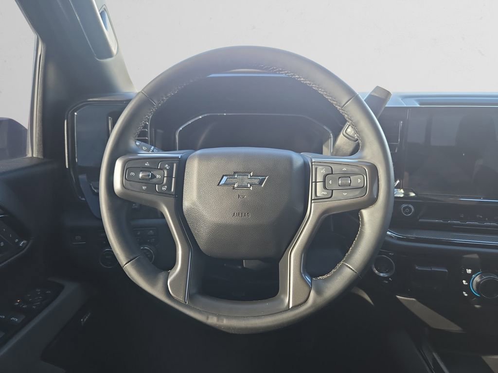 Used 2024 Chevrolet Silverado 2500 ZR2 w/ Technology Package image 14