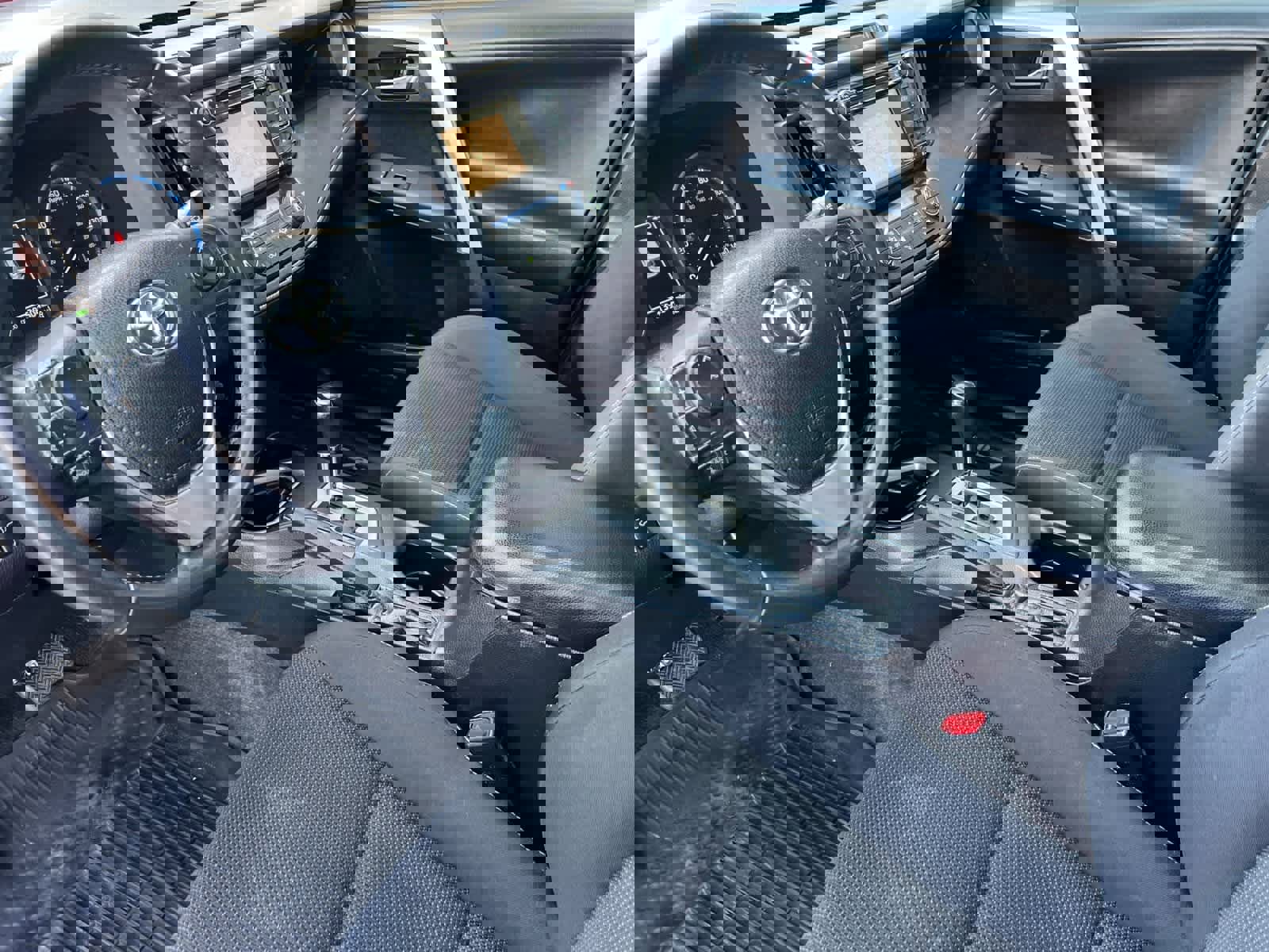 Used 2018 Toyota RAV4 XLE image 11