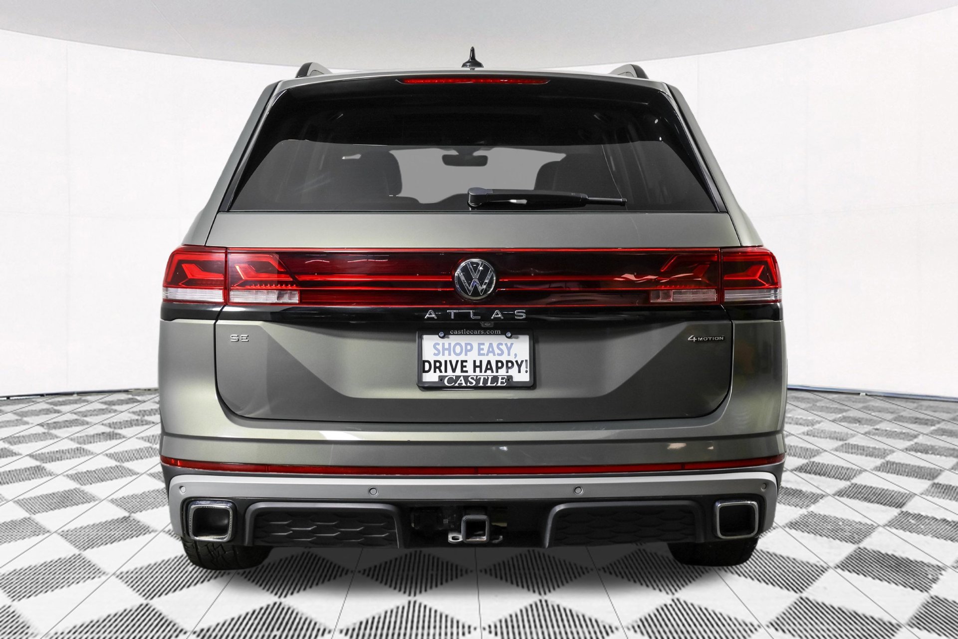 Used 2024 Volkswagen Atlas Peak Edition SE AWD/4WD image 18