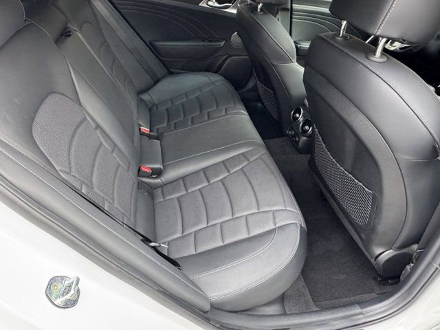 Used 2023 Kia Stinger GT2 image 22