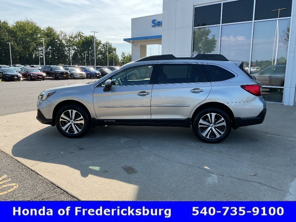 Used 2018 Subaru Outback 3.6R Limited AWD/4WD image 3