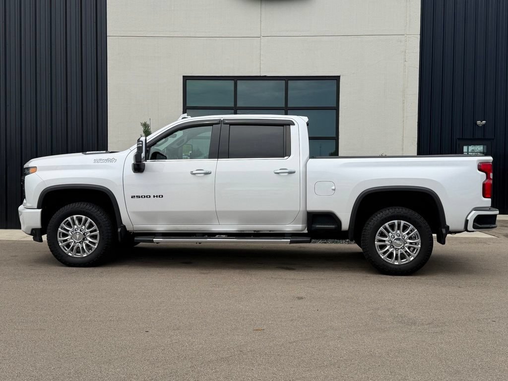 Used 2020 Chevrolet Silverado 2500 High Country w/ Technology Package AWD/4WD image 2
