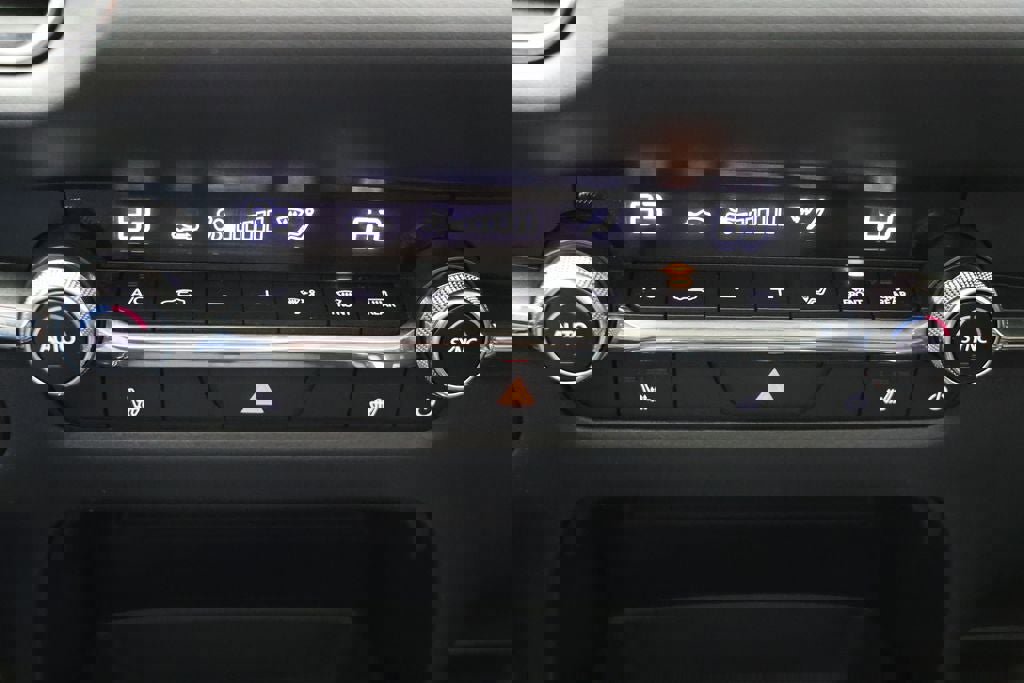 Used 2025 MAZDA CX-30 AWD 2.5 S w/ Premium Package image 22