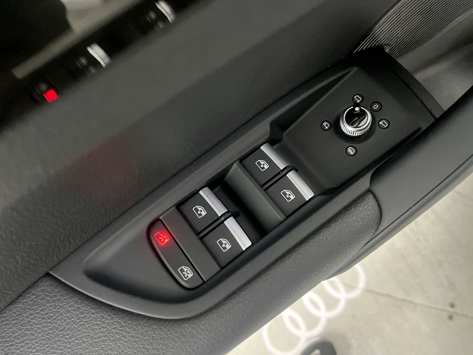 Used 2018 Audi Q5 2.0T Premium Plus AWD/4WD image 21