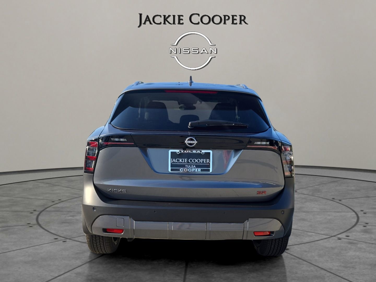 New 2025 Nissan Kicks SR FWD image 4