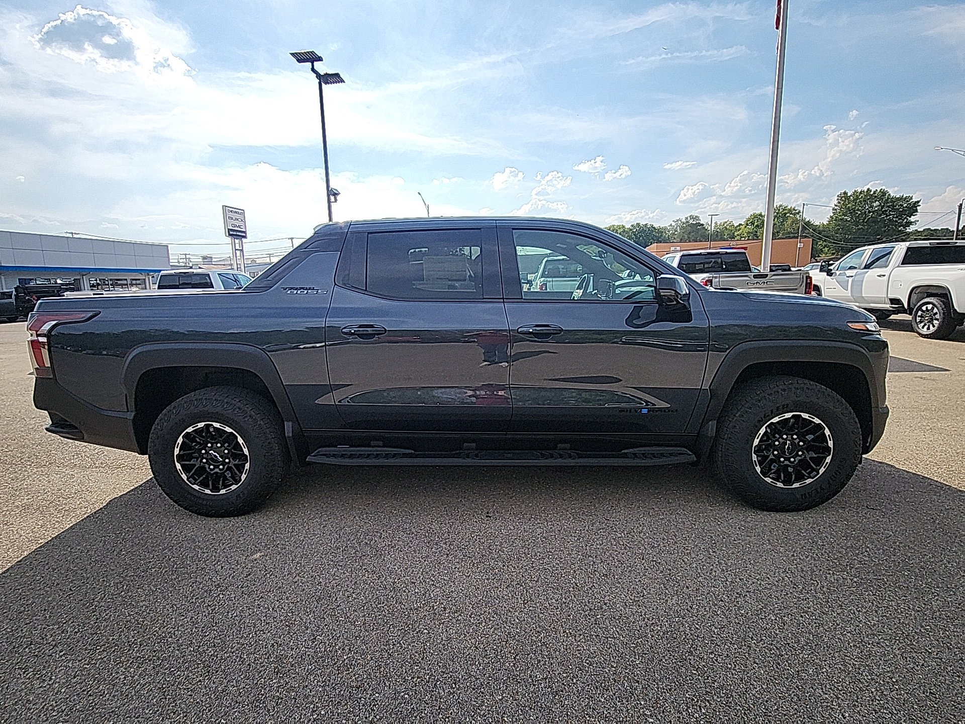 New 2026 Chevrolet Silverado EV Trail Boss w/ Premium Package image 11