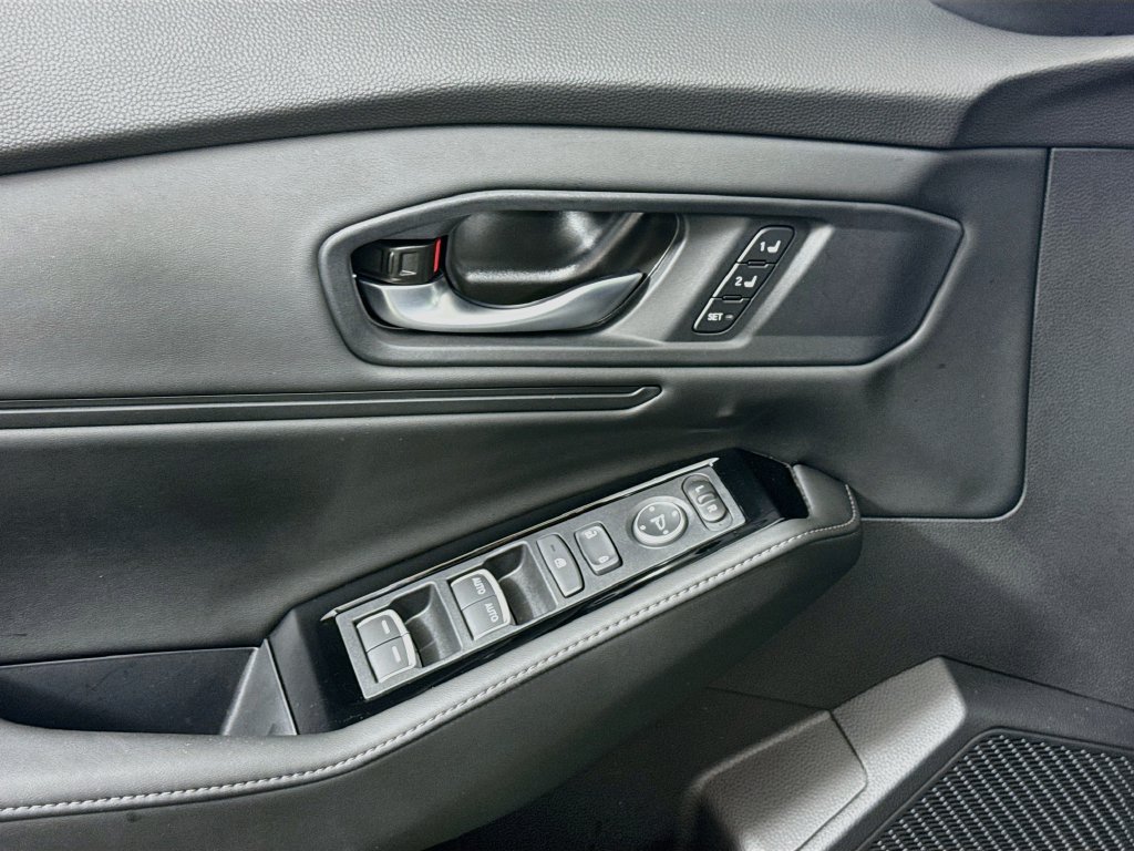 Used 2025 Honda Accord Touring image 18