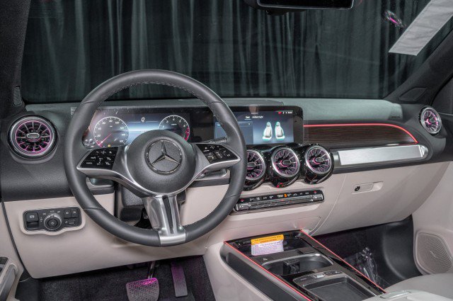 Certified 2026 Mercedes-Benz GLB 250 image 18