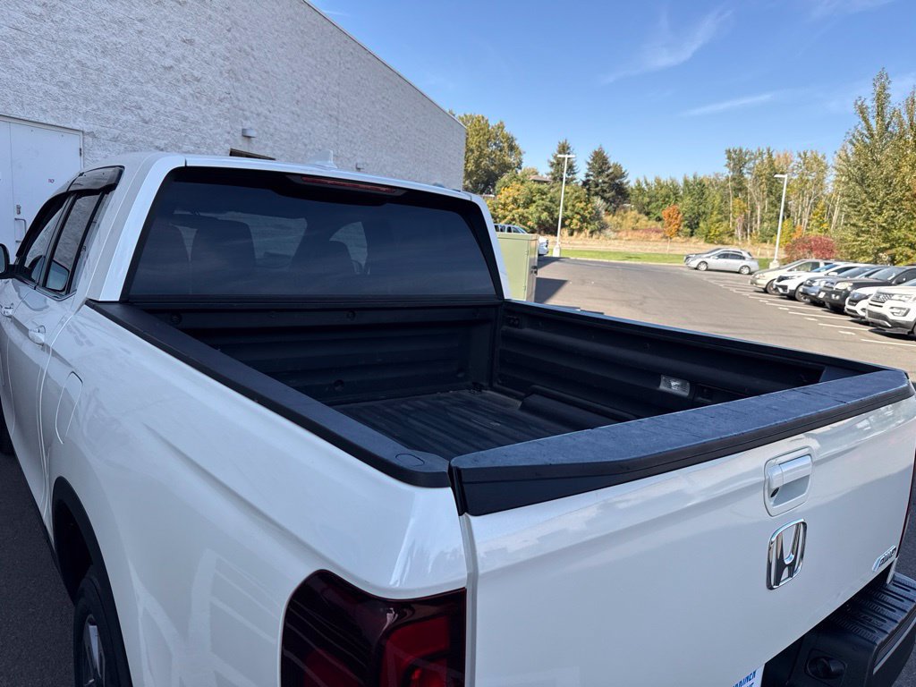 Used 2017 Honda Ridgeline RTL-T image 16