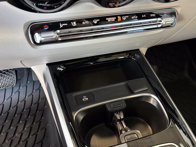 New 2026 Mercedes-Benz GLB 250 4MATIC image 17