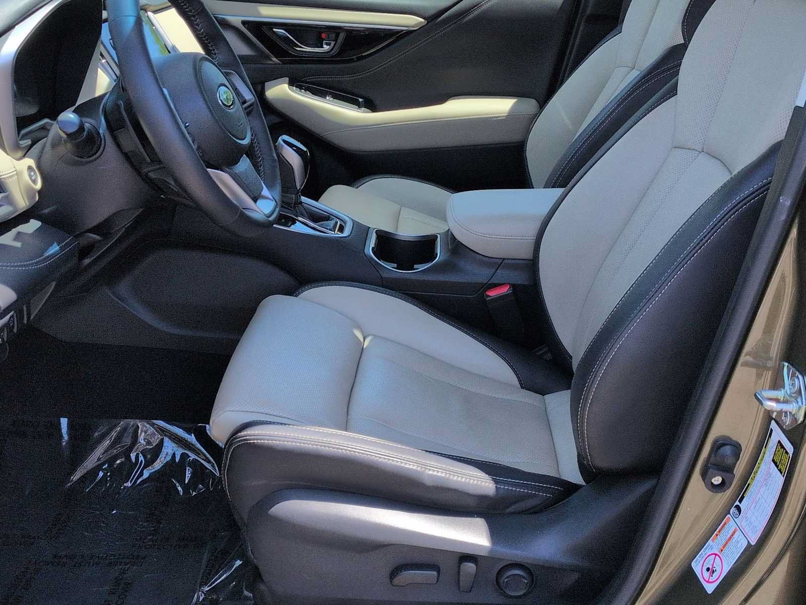 Used 2020 Subaru Outback Limited w/ Popular Package #2 AWD/4WD image 17