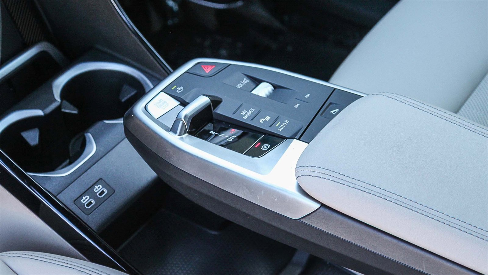 Used 2025 BMW X1 xDrive28i w/ Technology Package image 20