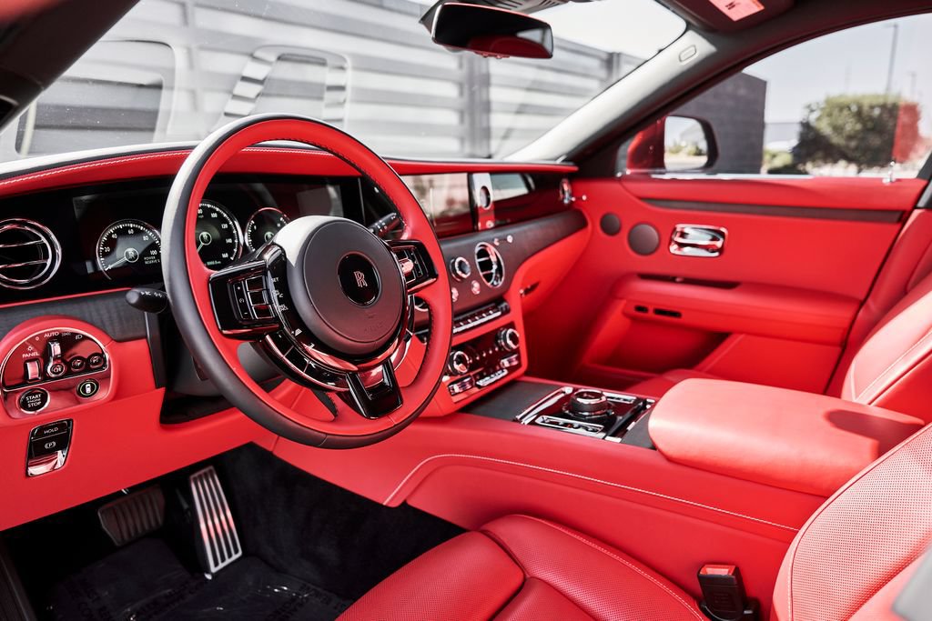 Used 2024 Rolls-Royce Ghost AWD/4WD image 2