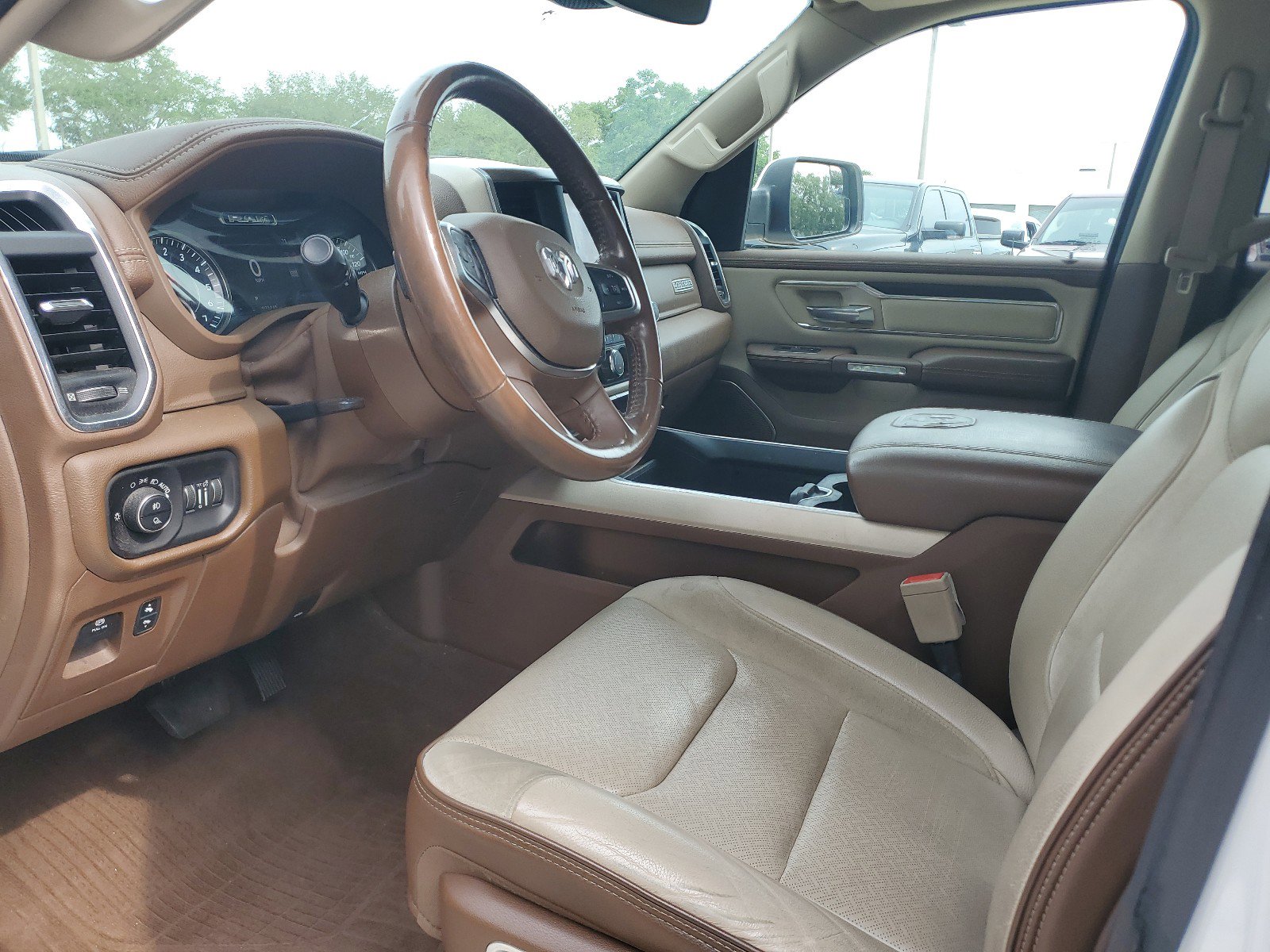 Used 2021 RAM 1500 Laramie AWD/4WD image 17