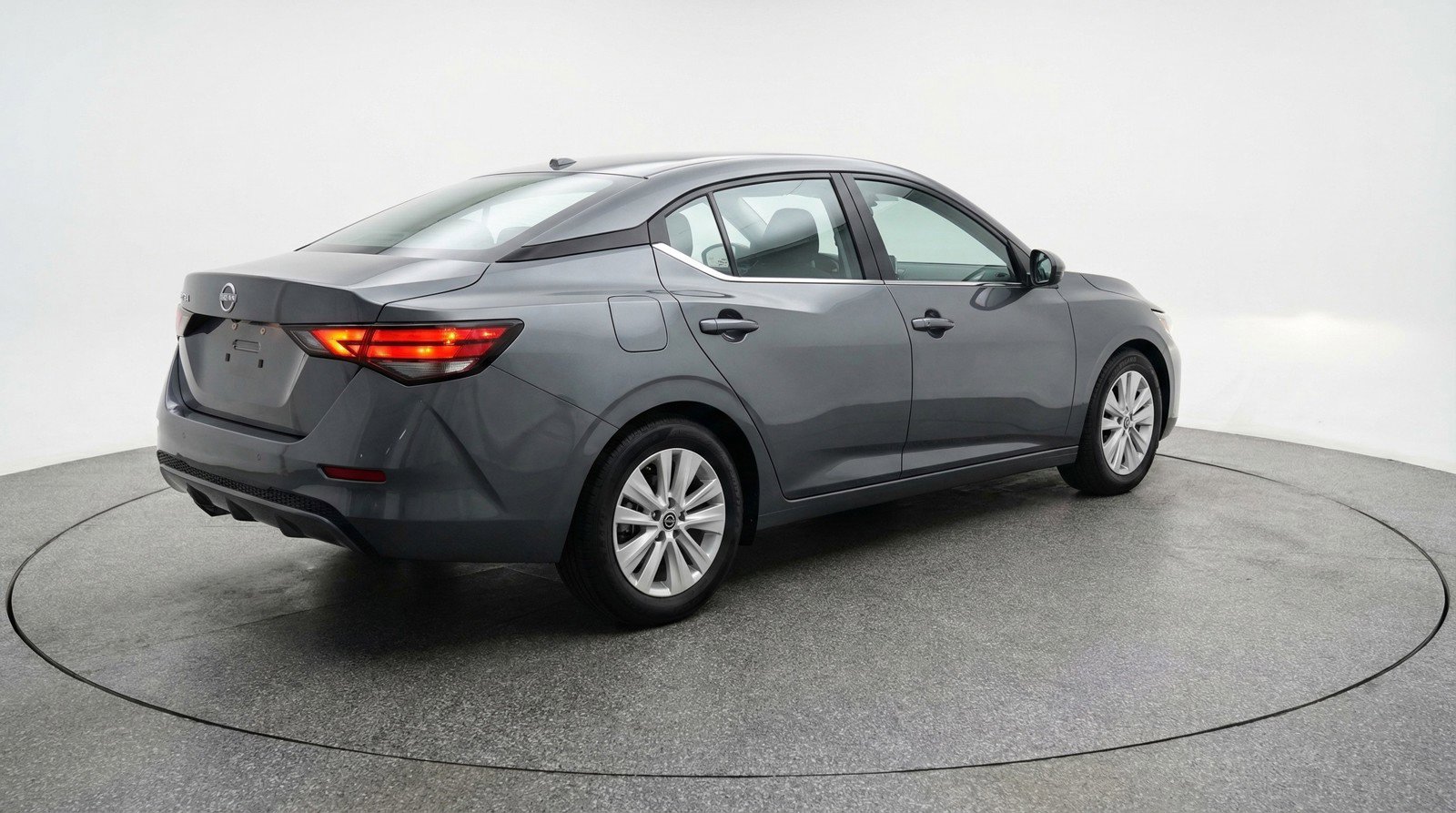 Used 2025 Nissan Sentra S FWD image 9