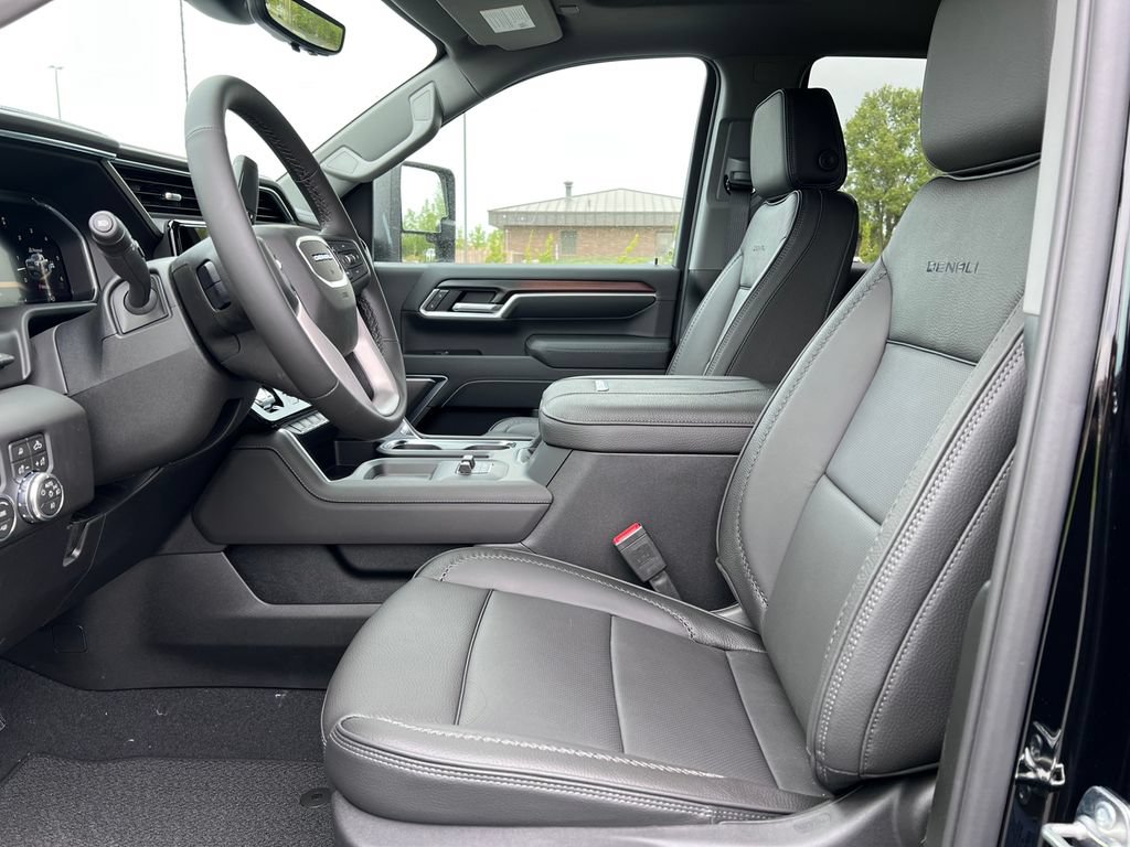 New 2026 GMC Sierra 2500 Denali w/ Denali Reserve Package AWD/4WD image 4