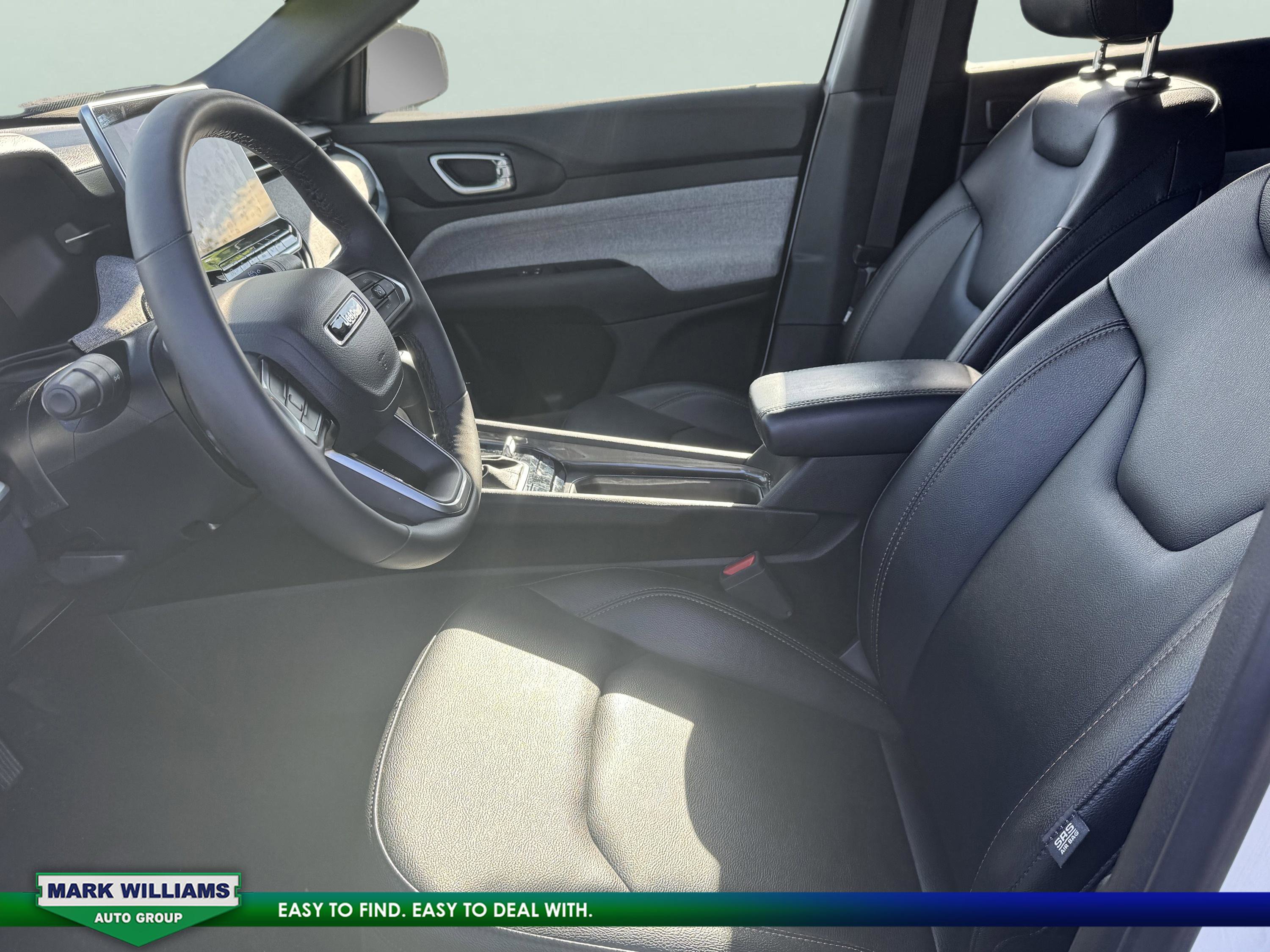 Used 2024 Jeep Compass Latitude w/ Sun and Sound Group image 9