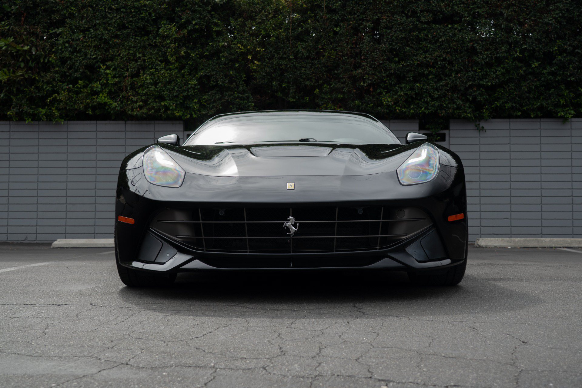 Used 2014 Ferrari F12 Berlinetta RWD image 16
