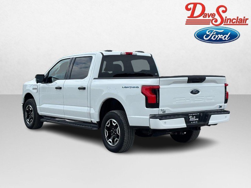 Used 2023 Ford F150 Lightning XLT AWD/4WD image 9