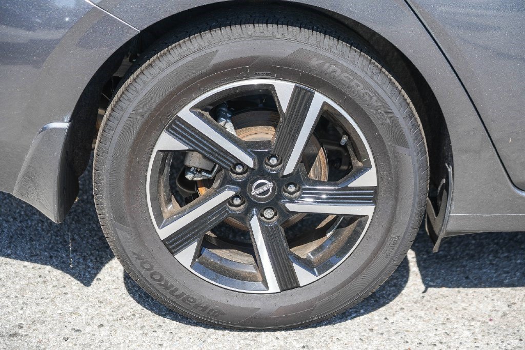 Used 2025 Nissan Sentra SV w/ All-Weather Package FWD image 10