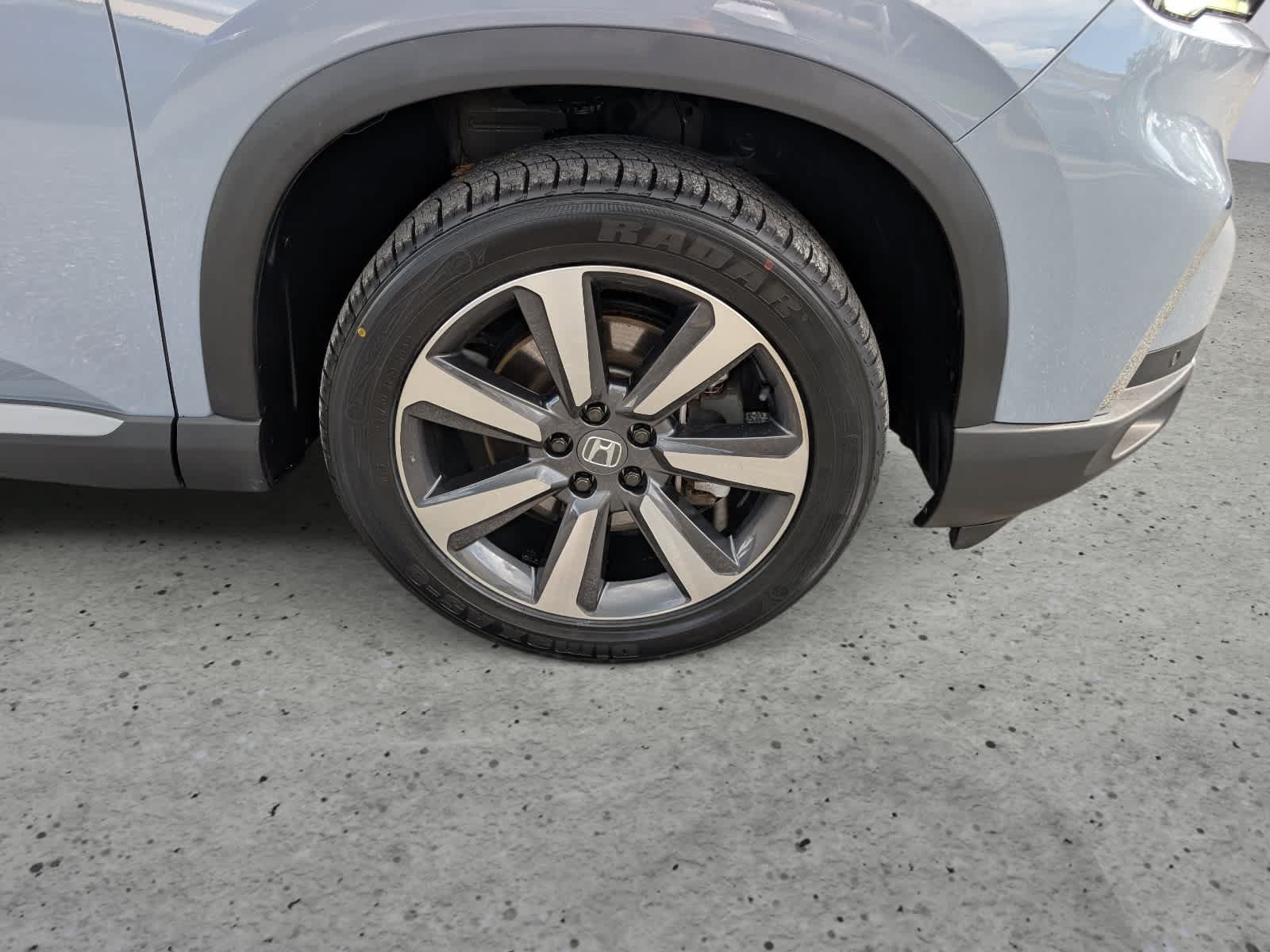 Used 2024 Honda Pilot Touring image 9