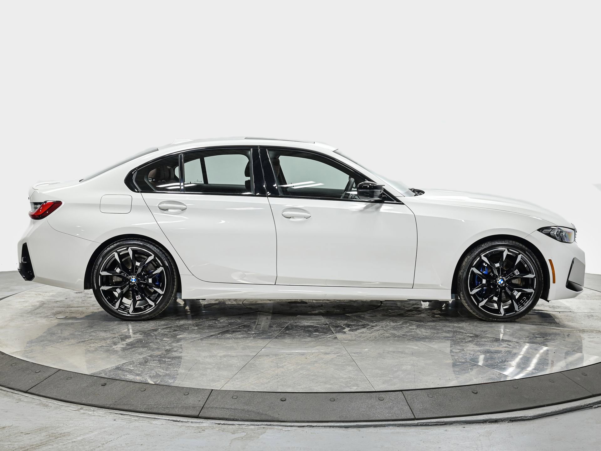 Used 2025 BMW M340i xDrive image 8