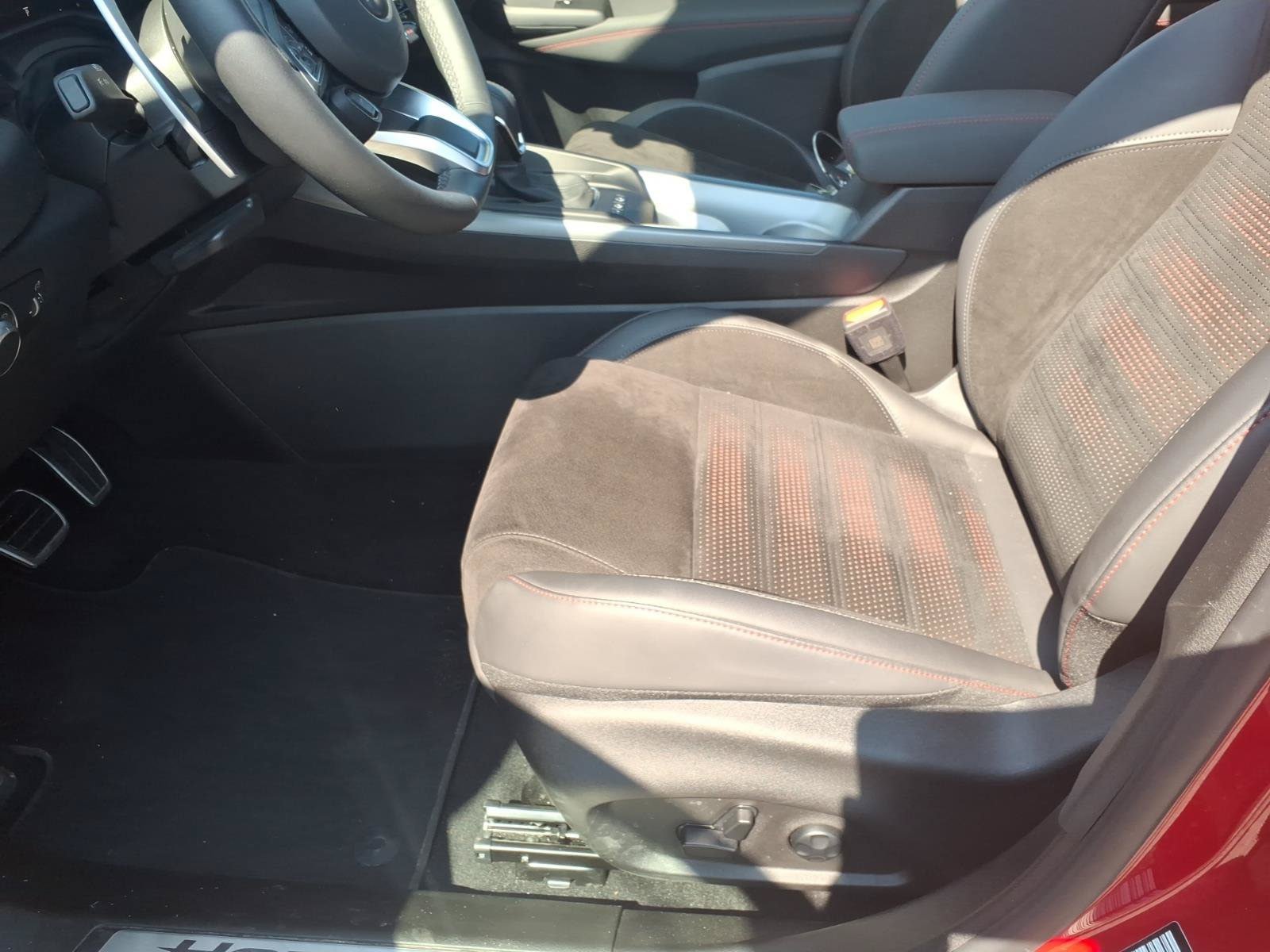 Used 2025 Dodge Hornet GT AWD/4WD image 16