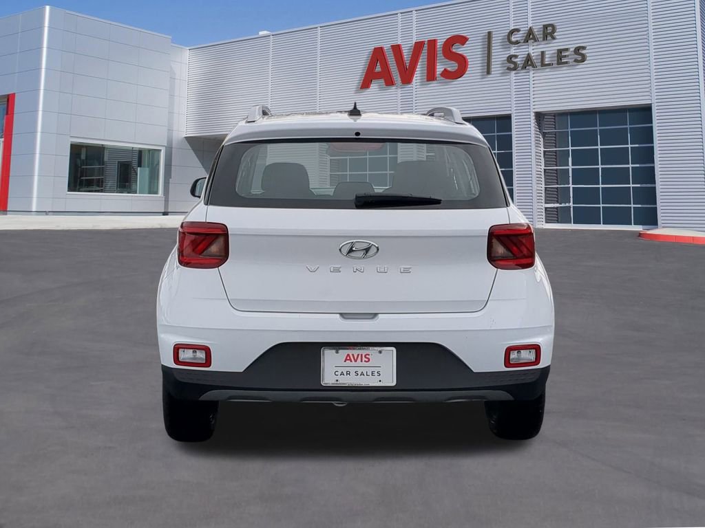 Used 2025 Hyundai Venue SEL image 5