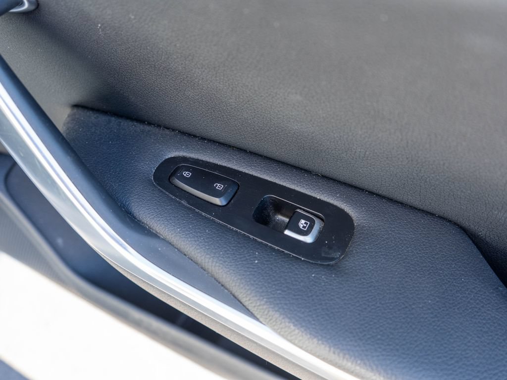 Used 2022 Kia Stinger GT1 AWD/4WD image 11