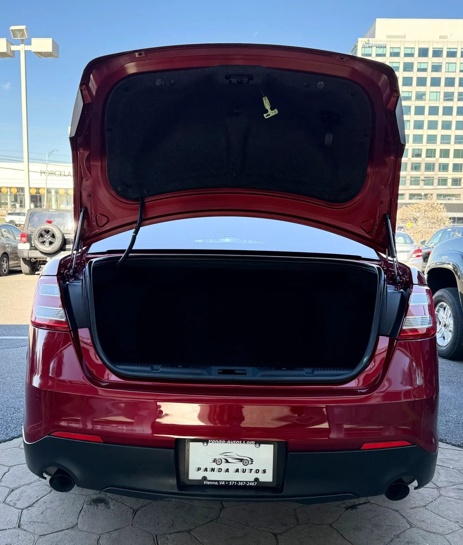 Used 2015 Ford Taurus SHO w/ Equipment Group 401A image 45