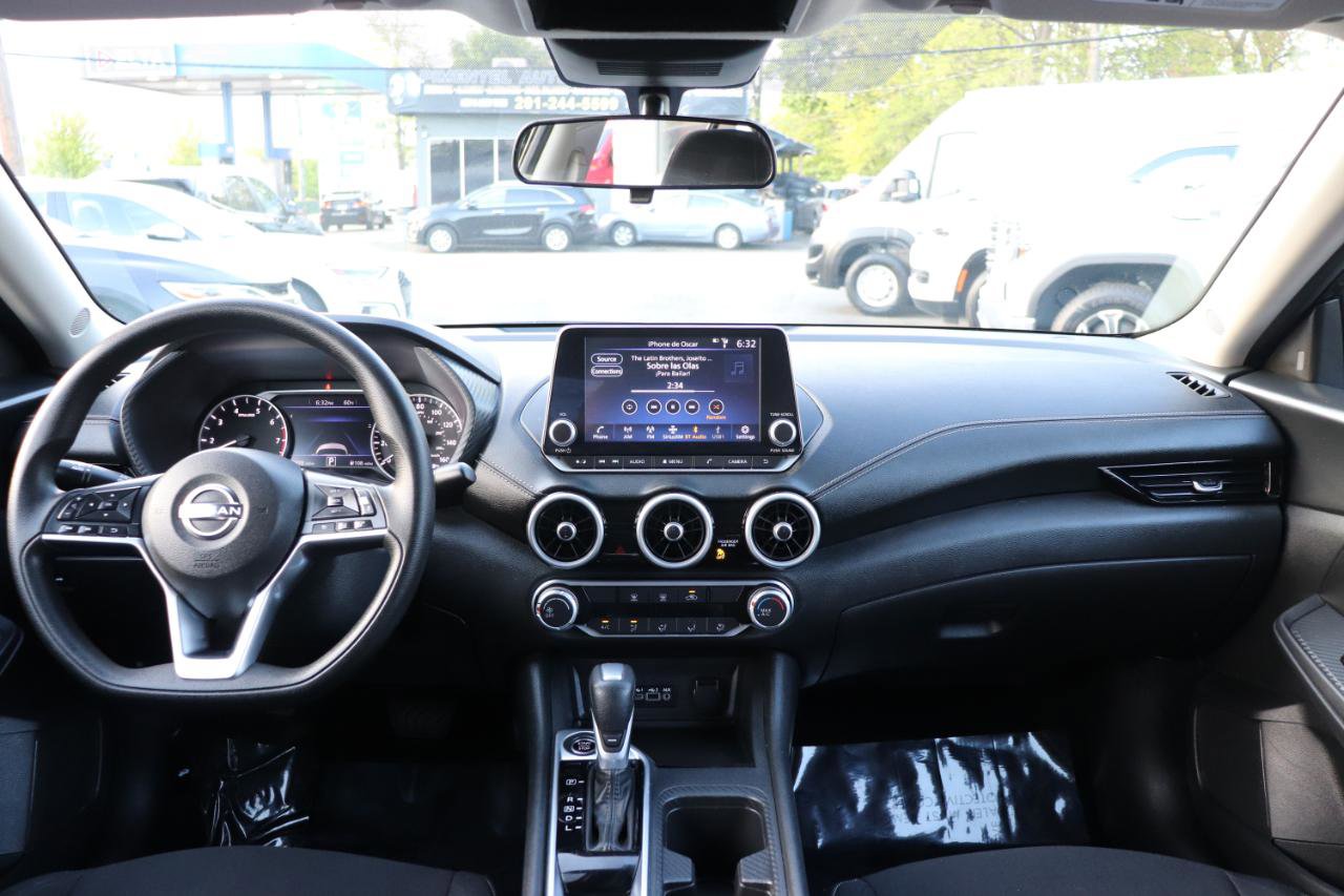 Used 2024 Nissan Sentra SV FWD image 16