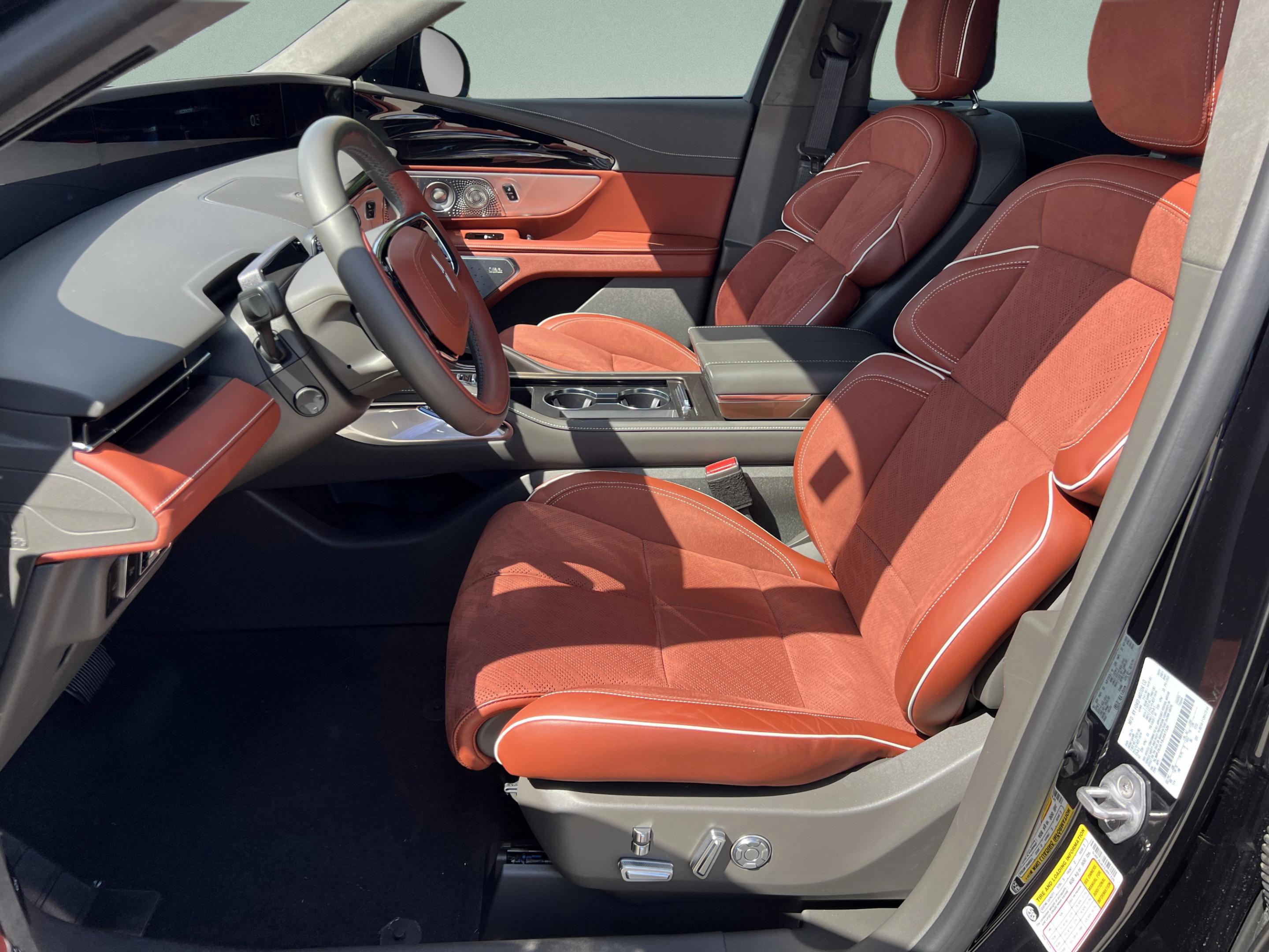 New 2025 Lincoln Nautilus Black Label w/ Jet Appearance Package image 10