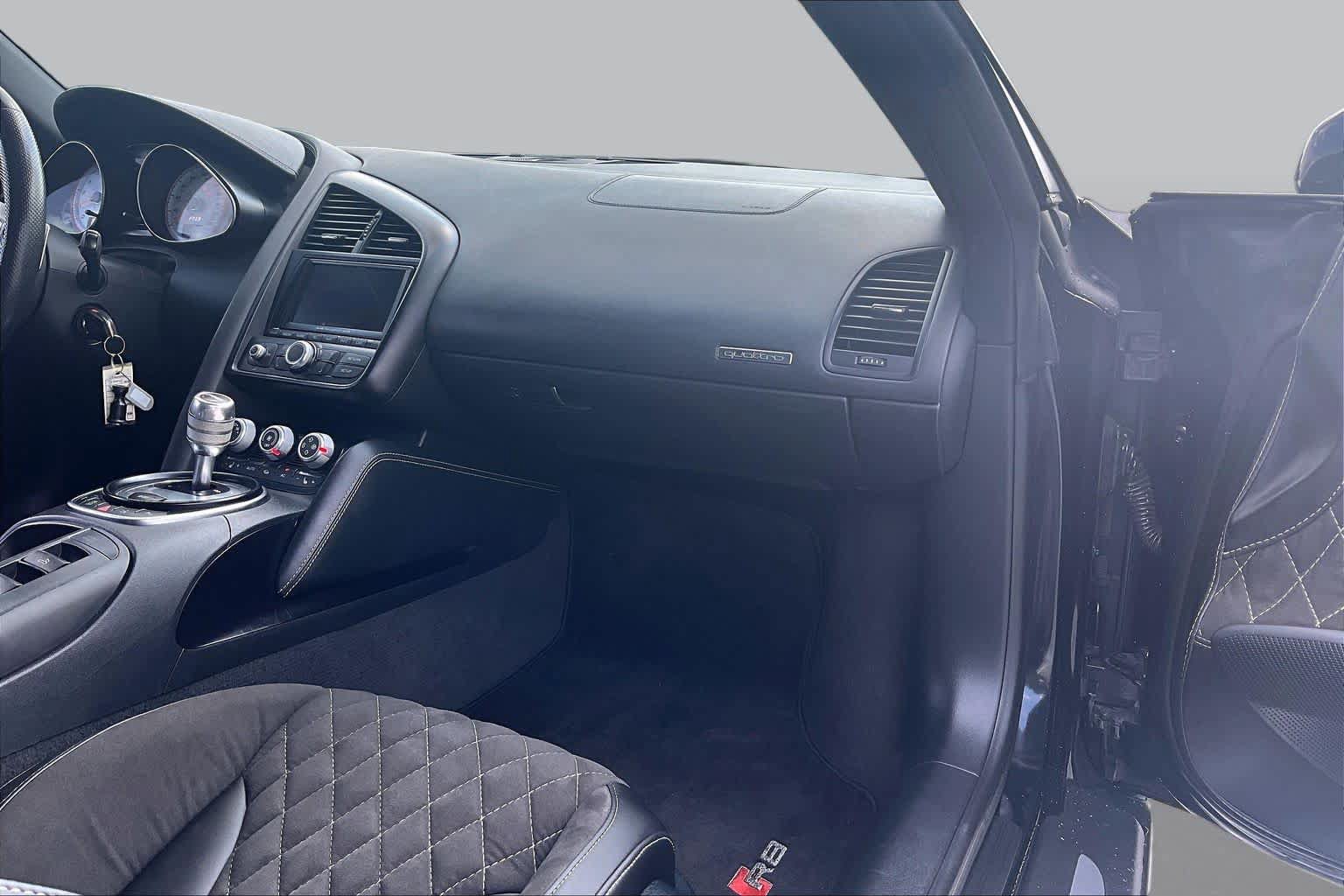 Used 2011 Audi R8 V10 AWD/4WD image 17