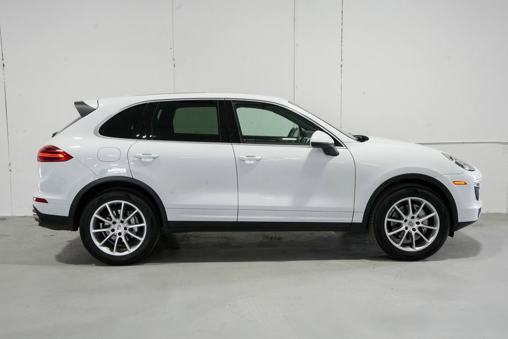 Used 2015 Porsche Cayenne S image 7