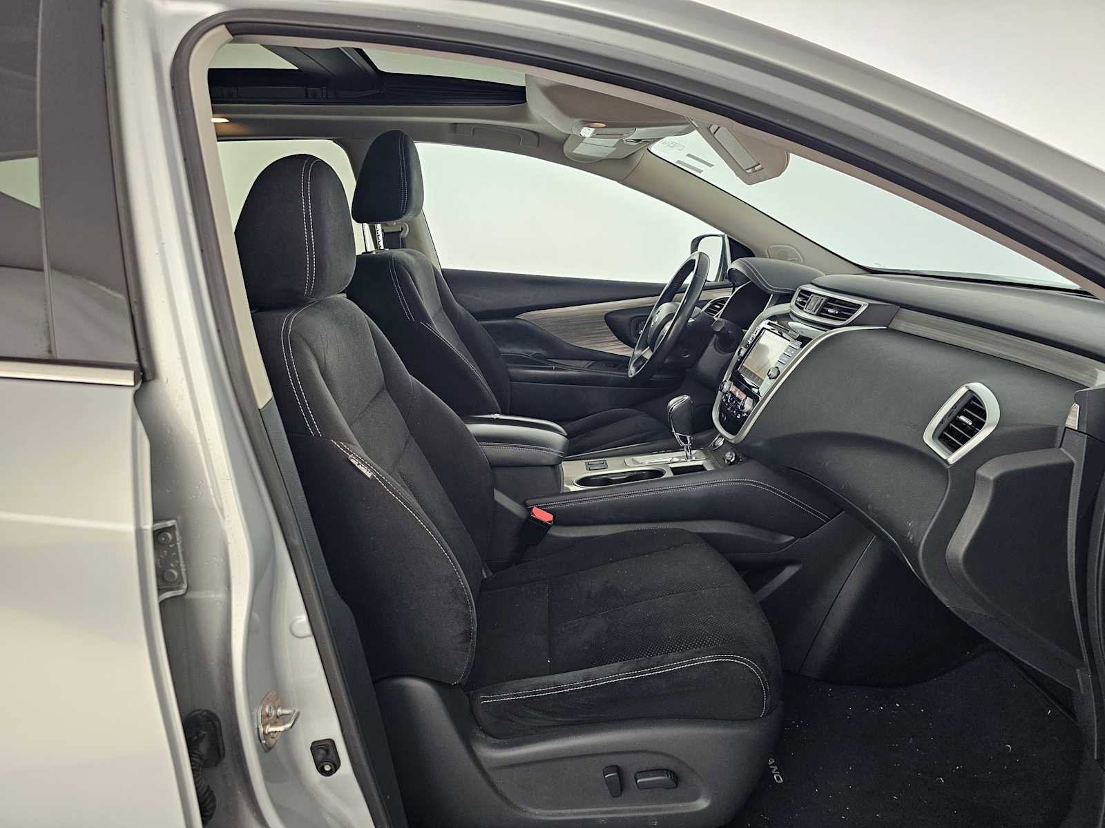 Used 2018 Nissan Murano SV w/ Premium Package FWD image 10