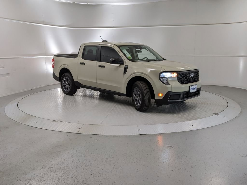 New 2025 Ford Maverick XLT w/ Equipment Group 301A